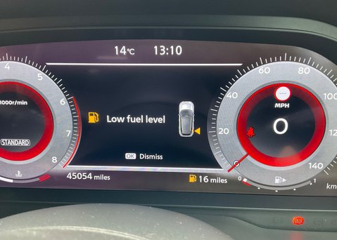 Nissan Qashqai DIG-T N-CONNECTA MHEV 27
