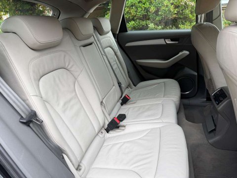 Audi Q5 3.2 v6 Petrol Auto (ulez) 19