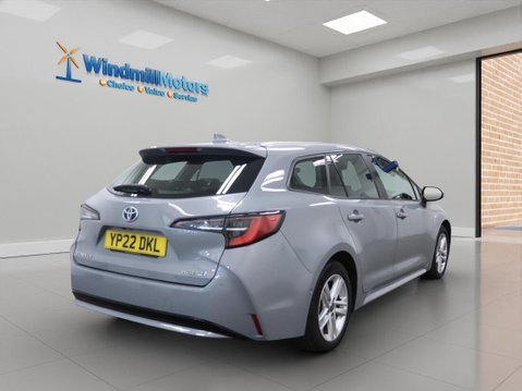 Toyota Corolla 1.8 VVT-h Icon Tech Touring Sports CVT Euro 6 (s/s) 5dr 9