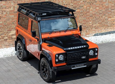 Land Rover Defender 90 Adventure Edition 8
