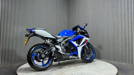 Suzuki GSX-R GSXR600 2008 K7 ONLY 14K NEW MOT 600CC SUPER SPORT 6
