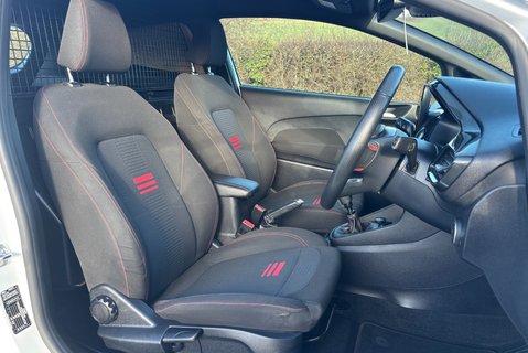 Ford Fiesta Sport 125 ps Ecoboost MHEV - Upgraded Sports Wheels 4