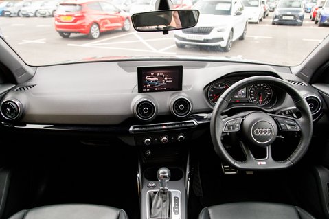 Audi Q2 TFSI S LINE BLACK EDITION 3