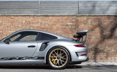 Porsche 911 GT3 RS Weissach (991.2) 33