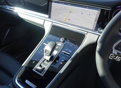 Porsche Panamera 4S 4