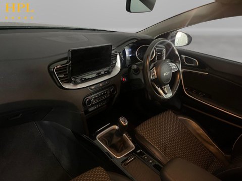 Kia Xceed 1.5 T-GDi 3 SUV 5dr Petrol Manual Euro 6 (s/s) (158 bhp) Alloys - Bluetooth 14