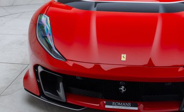 Ferrari 812 Competizione 34