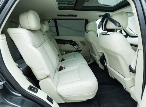 Land Rover Range Rover P530 Autobiography LWB (7 Seat) 14