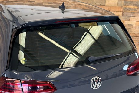 Volkswagen Golf 35.8kWh e-Golf Hatchback 5dr Electric Auto (136 ps) 77