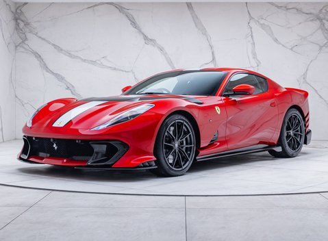 Ferrari 812 Competizione 1