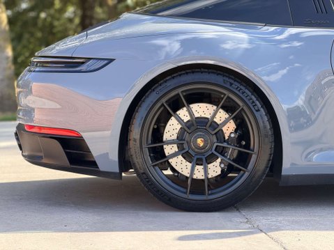 Porsche 911 3.0 911 Targa 4 GTS Semi-Auto 4WD 2dr 18