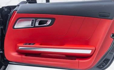 Mercedes-Benz SLS AMG ROADSTER 24