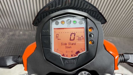 KTM Duke 2016 INCREDIBLY CLEAN LONG MOT ONLY 1K AKRAPOVIC 11