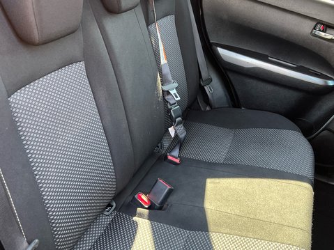 Suzuki Vitara SZ-T BOOSTERJET MHEV 39