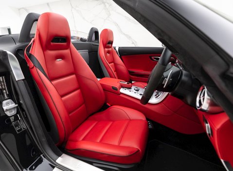 Mercedes-Benz SLS AMG Roadster 12