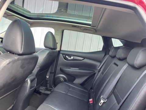 Nissan Qashqai 1.6 dCi Tekna 2WD Euro 6 (s/s) 5dr 33
