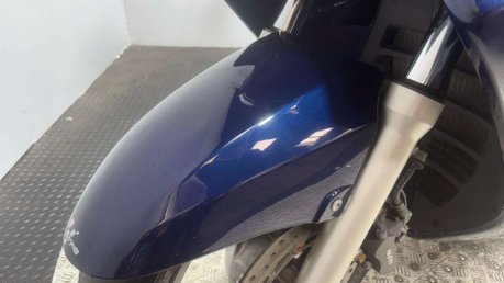 Honda FJS 2003 ONLY 18K LARGE 600CC MAXI SCOOTER NEW MOT SERVICED 42