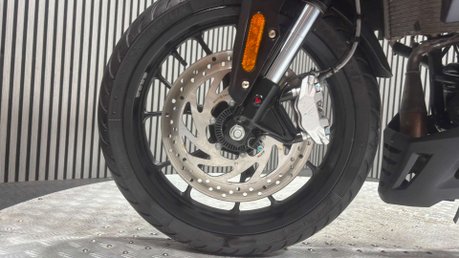 Aprilia Tuono 2025 25 PLATE 15BHP E5 SPORTS BIKE LEARNER ONLY 3K 41