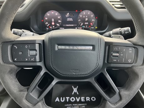 Land Rover Defender V8 49