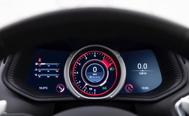 Aston Martin DB11 V8 15