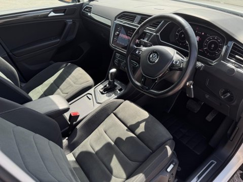 Volkswagen Tiguan 2.0 TDI SEL DSG Euro 6 (s/s) 5dr 10
