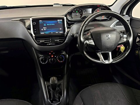Peugeot 208 ALLURE PURETECH 1.2 13