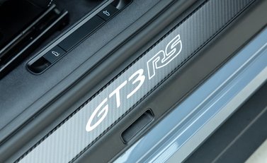 Porsche 911 GT3 RS (992) 27