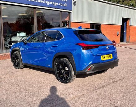 Lexus Ux 2.0 UX 250h 4x2 CVT 5dr 9