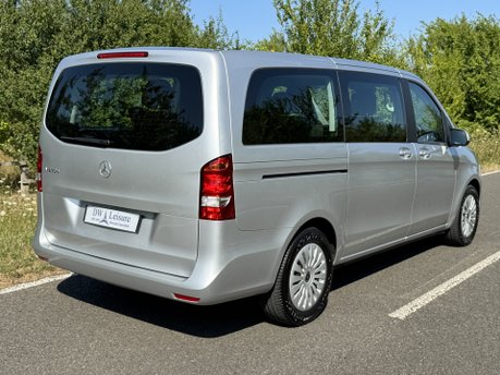 Mercedes-Benz V Class V300 D Auto Diesel LWB 6 Seater VAT Q Just 2000 miles 5