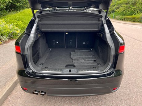 Jaguar F-Pace 2.0 D180 Chequered Flag Auto AWD Euro 6 (s/s) 5dr 53