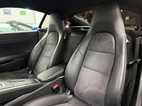 Porsche 718 Cayman 2.0T Coupe 2dr Petrol PDK Euro 6 (s/s) (300 ps) 40