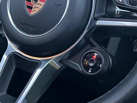 Porsche Macan S PDK 10