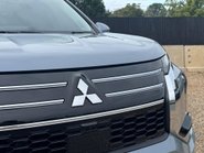 Mitsubishi Outlander 2.4 22.7kWh Nativa CVT 4WD Euro 6 (s/s) 5dr 39
