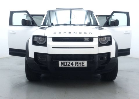 Land Rover Defender 3.0 Defender X-Dynamic HSE D300 MHEV A 4WD 5dr 69