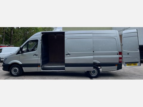 Mercedes-Benz Sprinter 2.1 314 CDi Panel Van 5dr Diesel Manual RWD L3 H3 (218 g/km, 140 bhp) 16