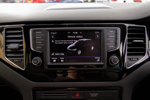 Volkswagen Golf SV GT TSI 24