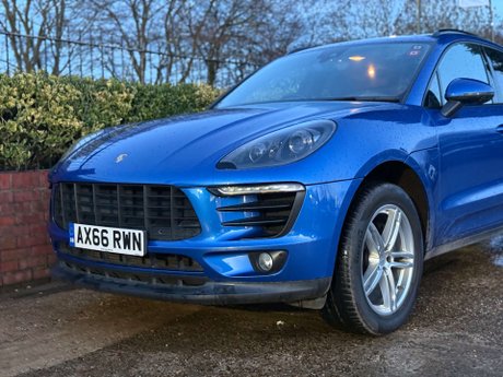Porsche Macan 2.0 Macan Semi-Auto 4WD 5dr 31