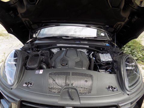 Porsche Macan 2.0T PDK 4WD SUV 62