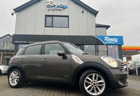 Mini Countryman COOPER D ALL4 HUGE SPEC 2