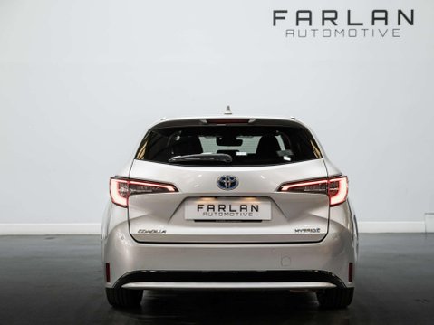 Toyota Corolla 1.8 VVT-h Design Touring Sports 5dr Petrol Hybrid CVT Euro 6 (s/s) (122 ps) 31