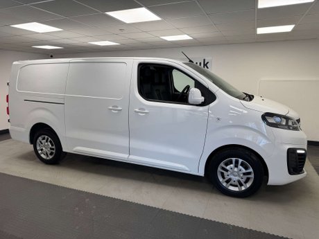 Vauxhall Vivaro 1.5 Vivaro 2900 Sportive S/S 25