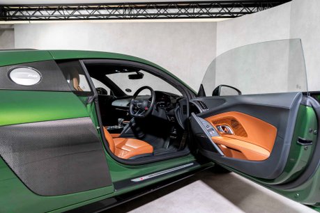 Audi R8 V10 PERFORMANCE EDITION. RWD. SONOMA GREEN. CARBON EXT. FULL PPF. B&O. 15