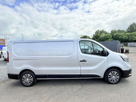 Renault Trafic 2.0 Trafic LL30 Business+ Blue dCi 4