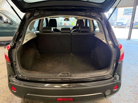 Nissan Qashqai 1.6 Tekna CVT 2WD Euro 5 5dr (AVM) 31