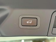 Land Rover Range Rover Velar 2.0 D180 R-Dynamic SE SUV 5dr Diesel Auto 4WD Euro 6 (s/s) (180 ps) 36