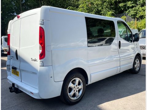 Renault Trafic 2.0 TD dCi SL27 Panel Van 4dr Diesel Manual L1 H1 (214 g/km, 115 bhp) 6