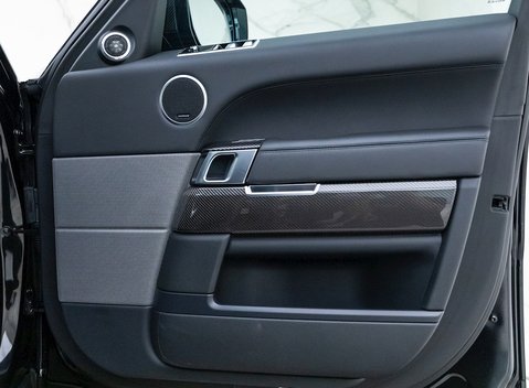 Land Rover Range Rover Sport 5.0 SVR Carbon Edition 23
