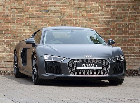 Audi R8 V10 Plus 1