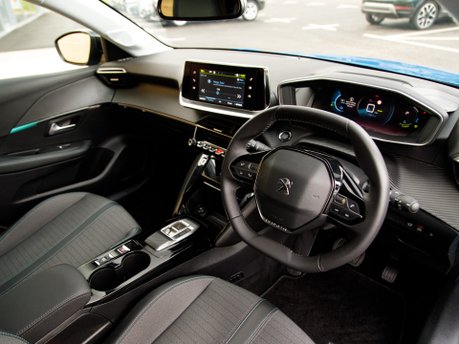 Peugeot 208 ALLURE PREMIUM