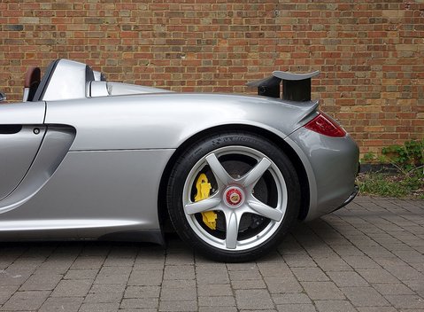 Porsche Carrera GT 9